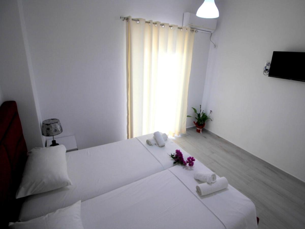 Gusto Di Casa Hotel Sarande Ngoại thất bức ảnh