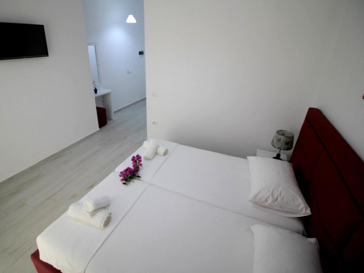 Gusto Di Casa Hotel Sarande Ngoại thất bức ảnh