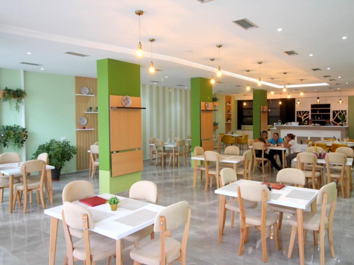 Gusto Di Casa Hotel Sarande Ngoại thất bức ảnh