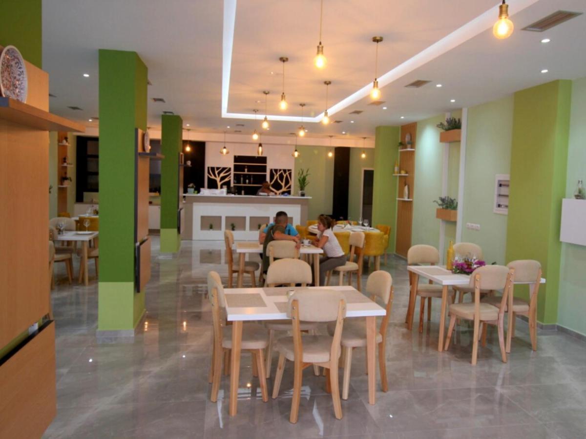 Gusto Di Casa Hotel Sarande Ngoại thất bức ảnh